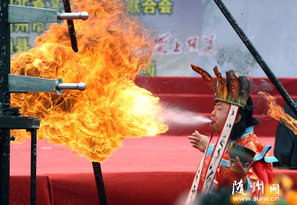 �׵����r�Ļ��R����Ӱ�������׽^������