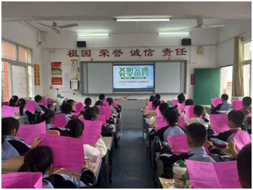 �����^(q��)�|�P(gu��n)С�W(xu��)�_չ��У�T�ڽ�ͨ�������}�������