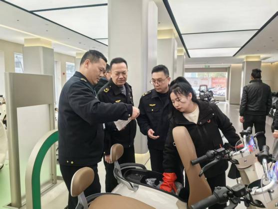 �����^�Ј��O�ܾ֔Q�o���С���ȫ�y��